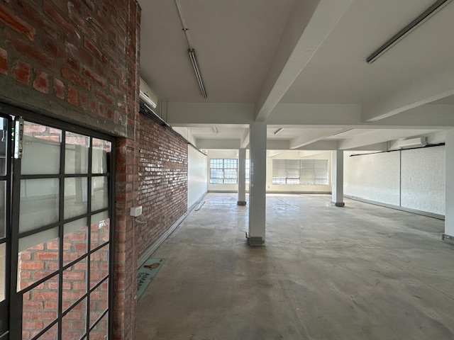 To Let Commercial Property for Rent in Woodstock Western Cape